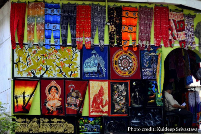 Shopping Batik Kandy