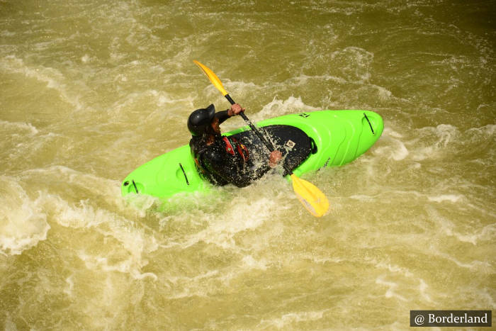 Kayaking in Kitulgala Sri Lanka